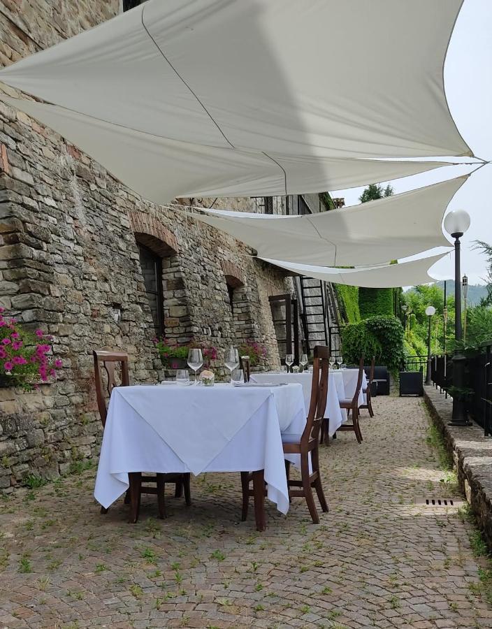 Il Castello Di Bubbio Hotel Exterior foto