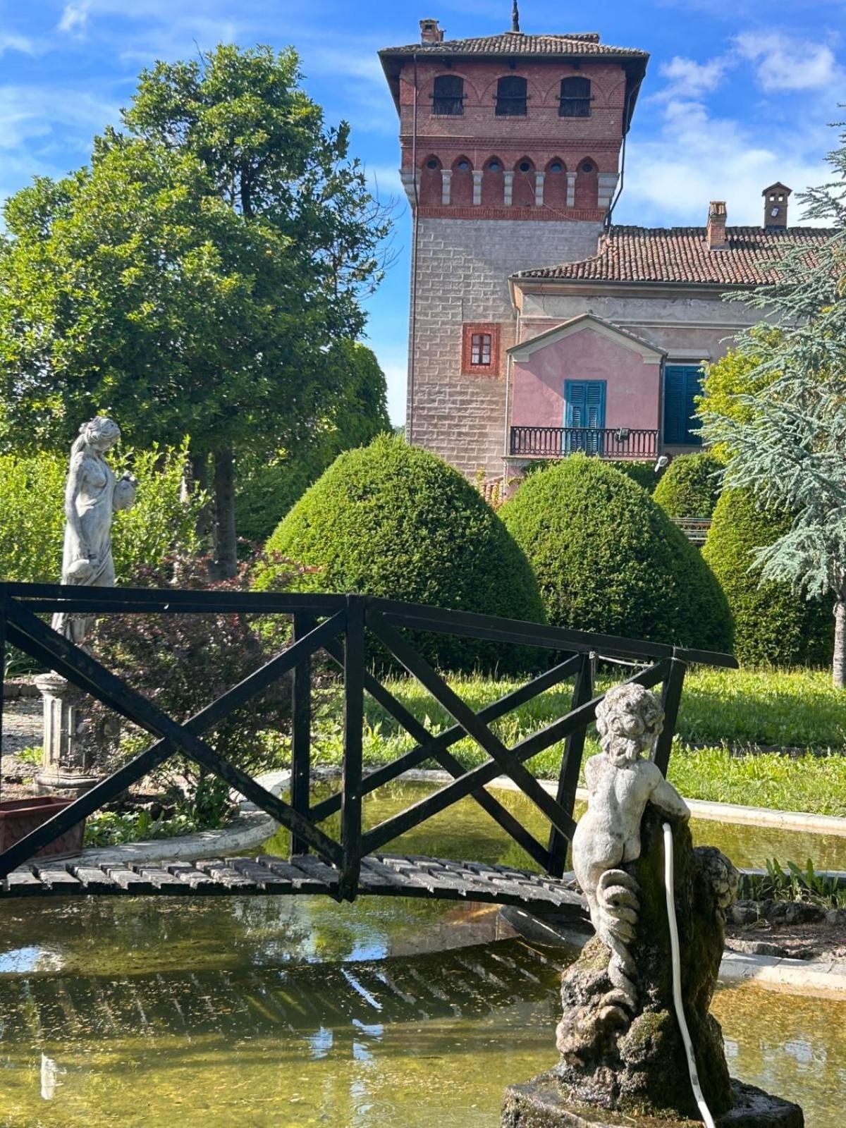 Il Castello Di Bubbio Hotel Exterior foto