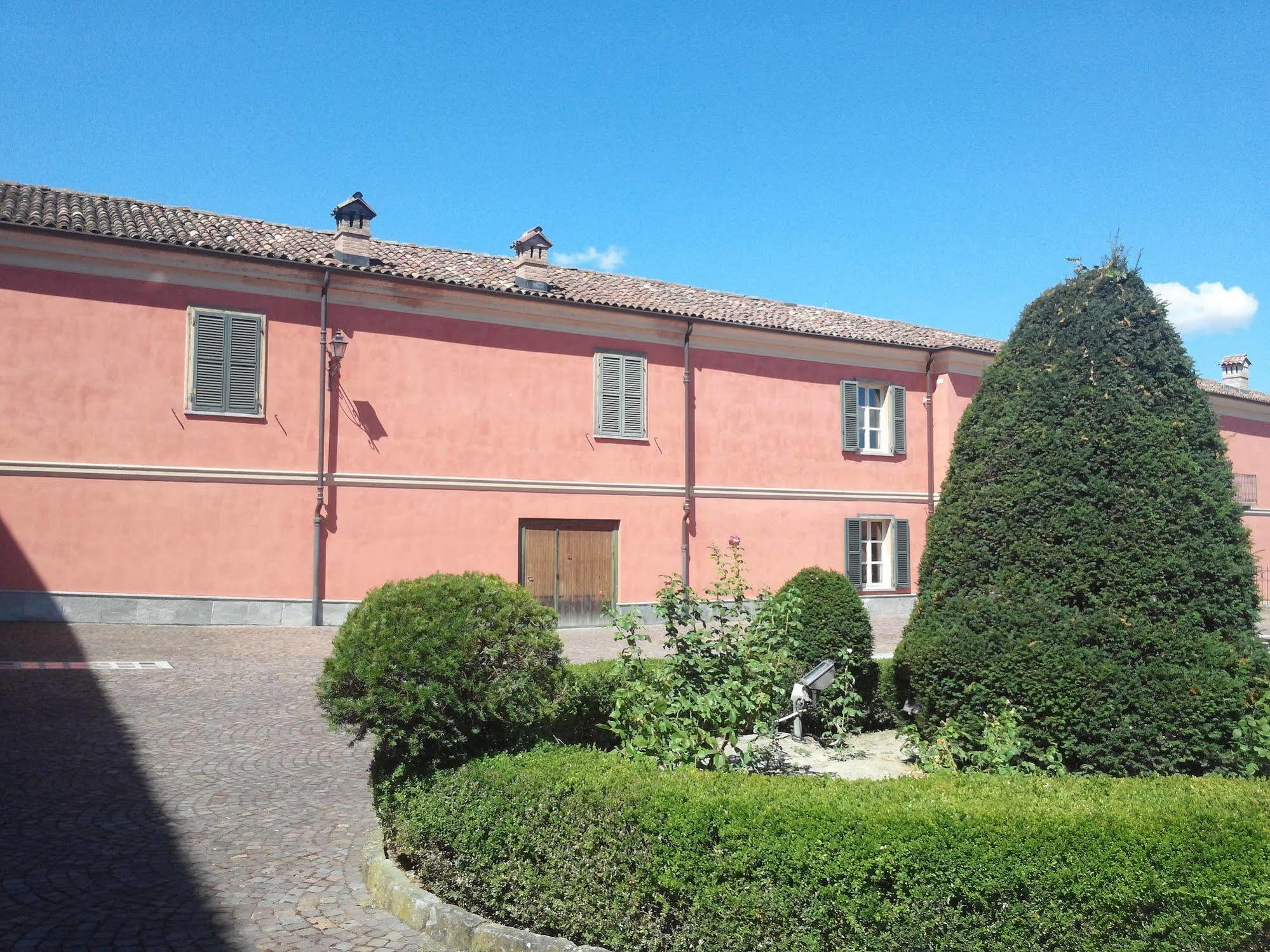 Il Castello Di Bubbio Hotel Exterior foto